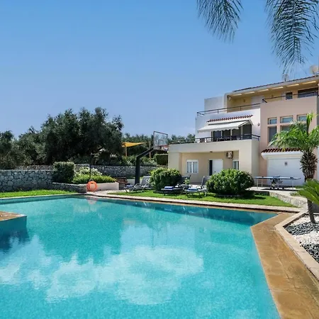 Villa Anna With Private Pool, Play Area & Bbq, 5Km From The Beach Villa Asterion