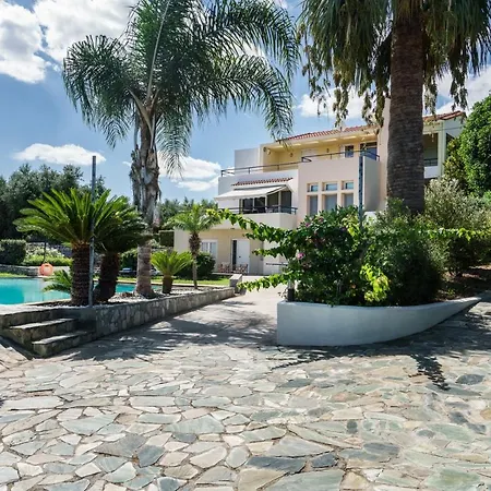 Villa Anna With Private Pool, Play Area & Bbq, 5Km From The Beach * Asterion