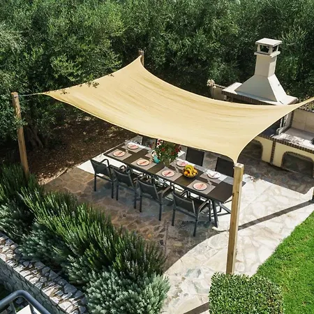 Villa Anna With Private Pool, Play Area & Bbq, 5Km From The Beach Villa *