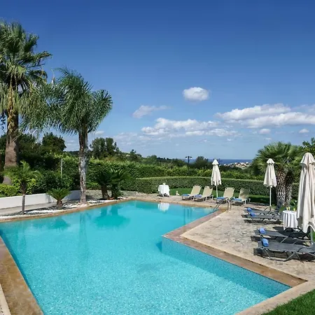 Villa Anna With Private Pool, Play Area & Bbq, 5Km From The Beach