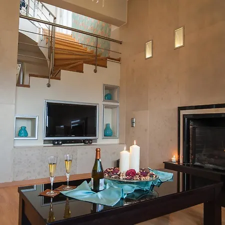 Villa Anna With Private Pool, Play Area & Bbq, 5Km From The Beach