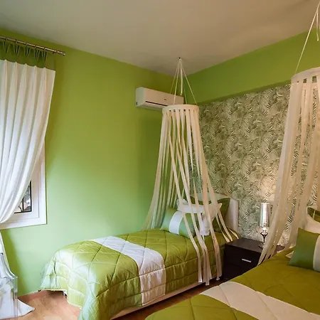 Villa Villa Anna With Private Pool, Play Area & Bbq, 5Km From The Beach *