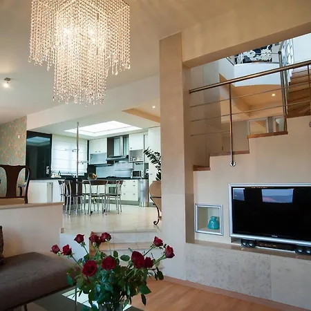 Villa Anna With Private Pool, Play Area & Bbq, 5Km From The Beach *