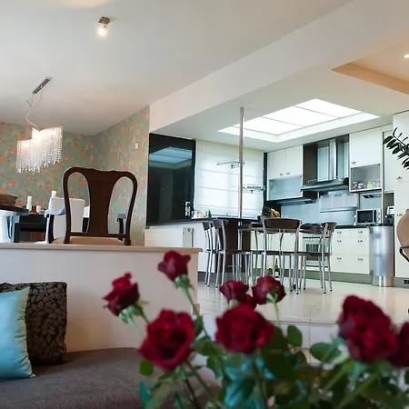 Villa Anna With Private Pool, Play Area & Bbq, 5Km From The Beach Villa