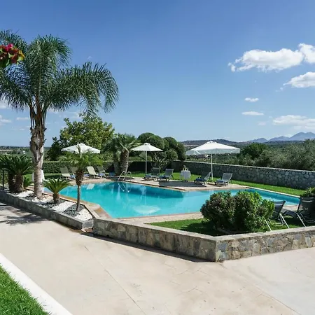 Anna With Private Pool, Play Area & Bbq, 5km From The וילה Astérion
