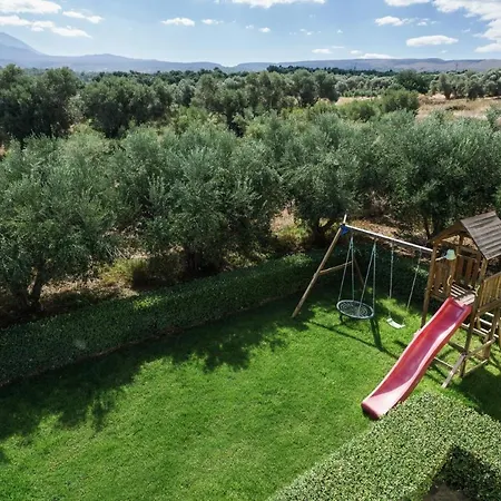 Anna With Private Pool, Play Area & Bbq, 5km From The Astérion