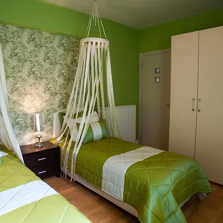 Anna With Private Pool, Play Area & Bbq, 5km From The * Astérion